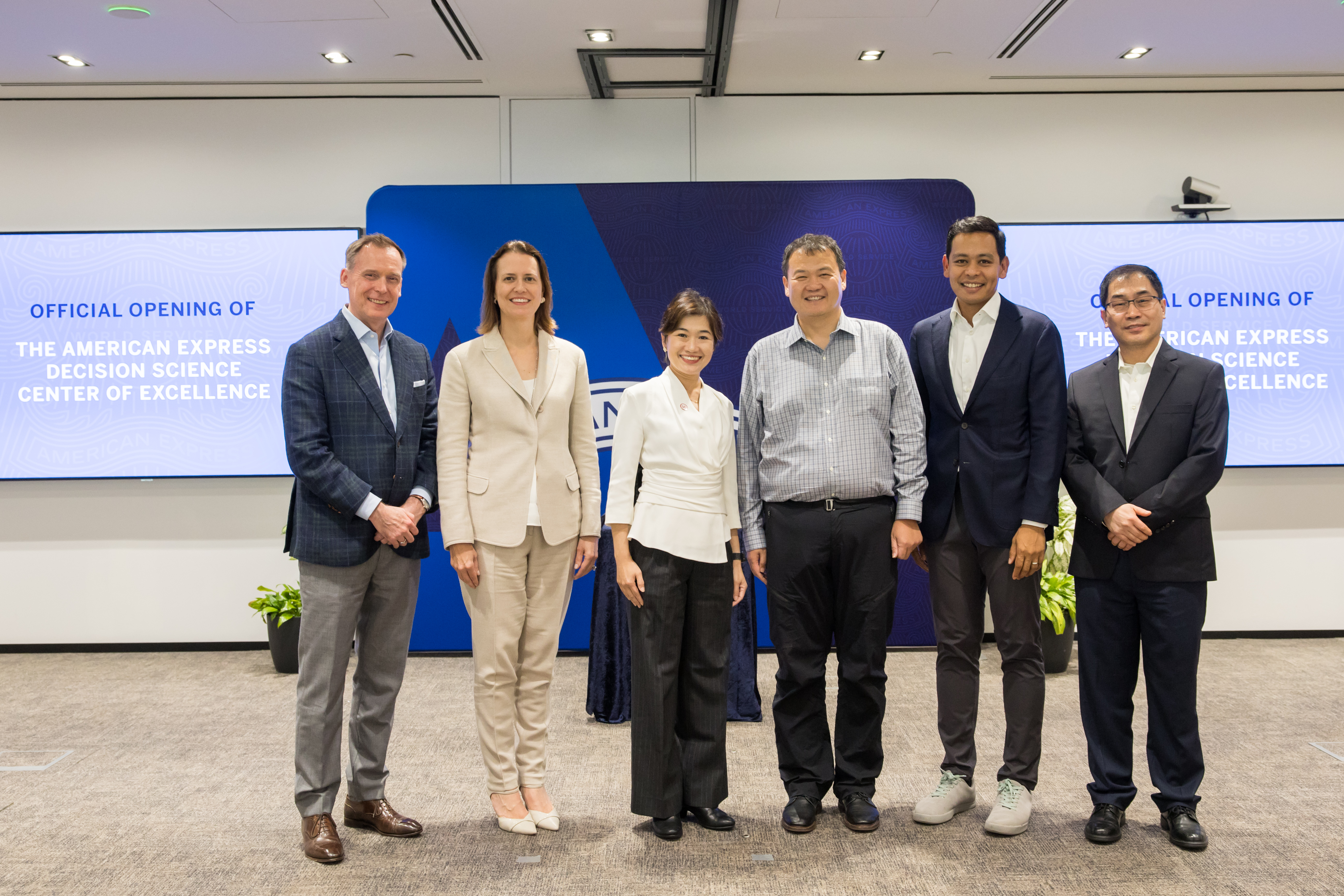 From left to right: Marlin Brown, Singapore Country Manager, American Express, Anna Marrs, Group President, Global Commercial Services and Credit & Fraud Risk, American Express, Jacqueline Poh, Managing Director, Singapore Economic Development Board, Chao Yuan, Executive Vice President, Decision Science & Data Strategy, American Express, Philbert Gomez, Vice President and Head, Digital Industry Singapore, Changbin Wang, Managing Director, Singapore Decision Science Center of Excellence, American Express.